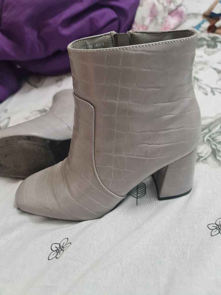 Bottines en gris 
