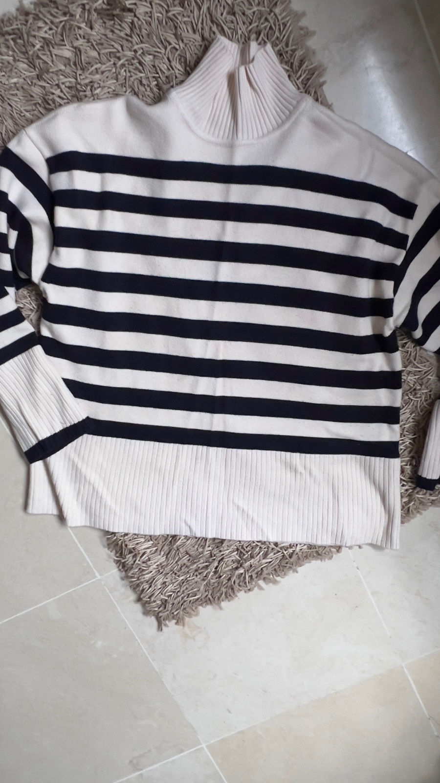 Pull dafdouf de la marque Zara 