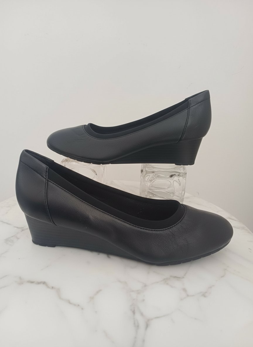 Des compensées Clarks  en cuir