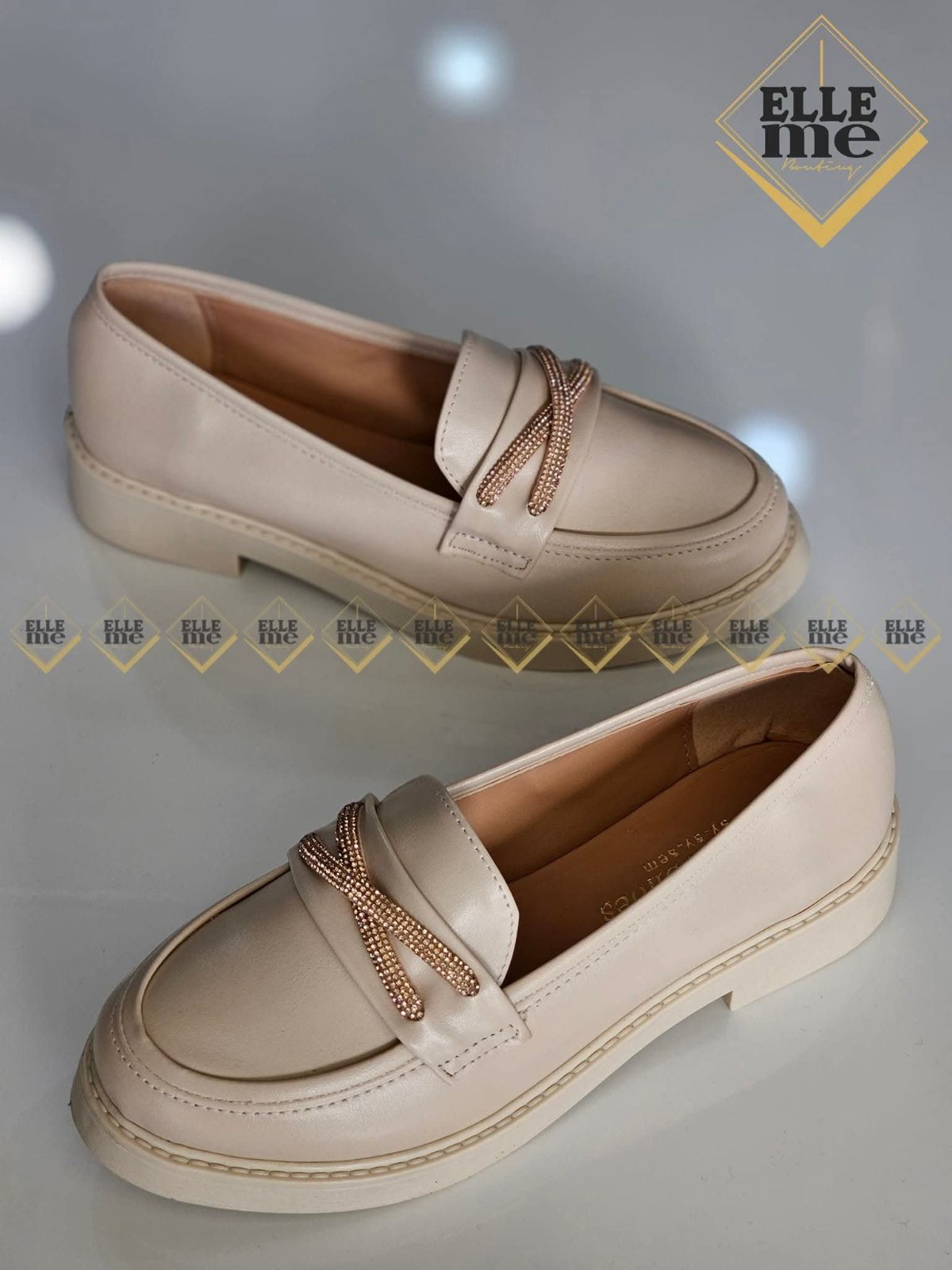 Mocassins beiges crème chic avec détails strass - Pointure 39