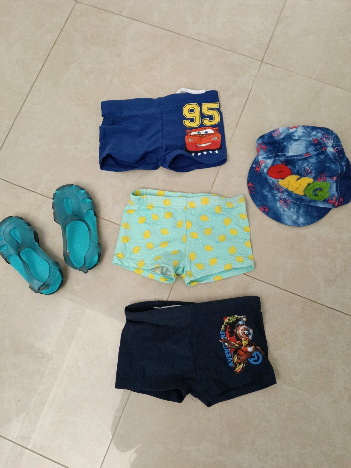 Lot été garçon 2-3 ans 🌞 Maillots + chaussures d’eau + cadeau