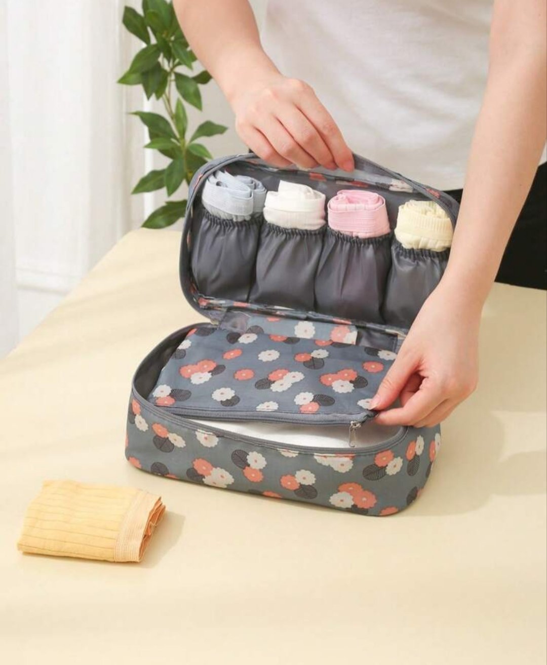 Superbe sac de rangement voyage de lingerie 