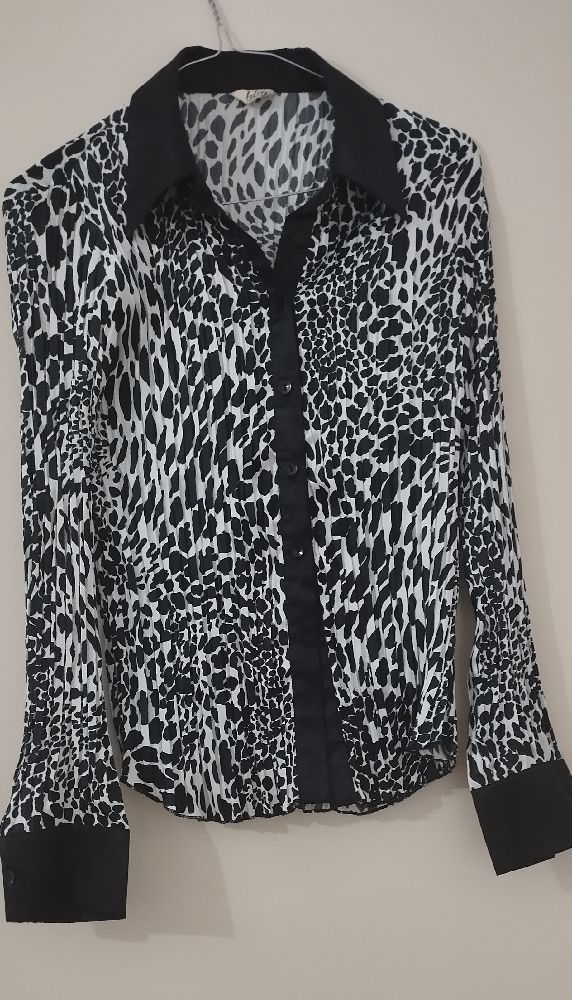 Chemise tigrée satin en très bon état💖💃 