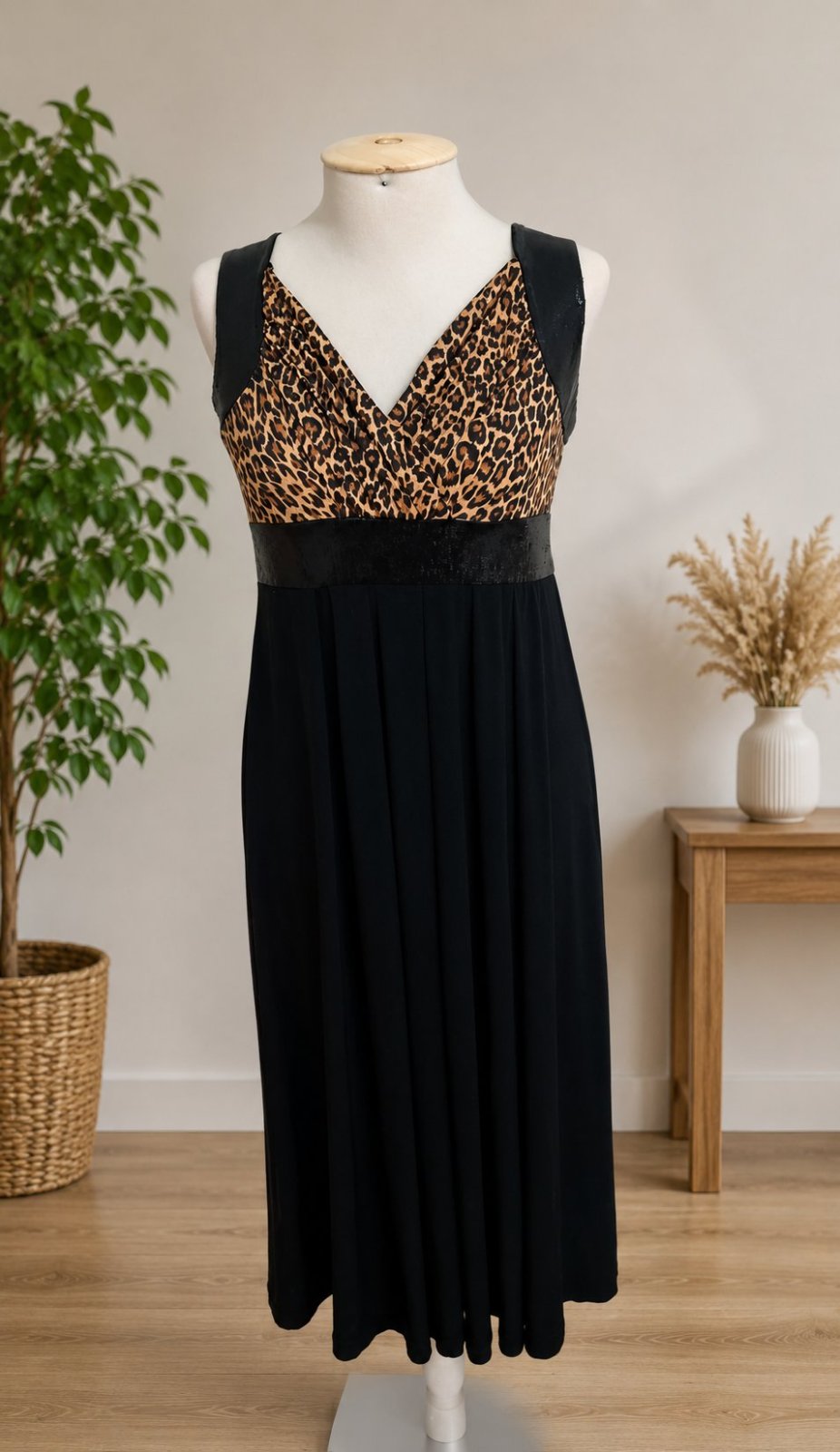 Sublime robe midi soirée noir et tigrée 👗👗neuve