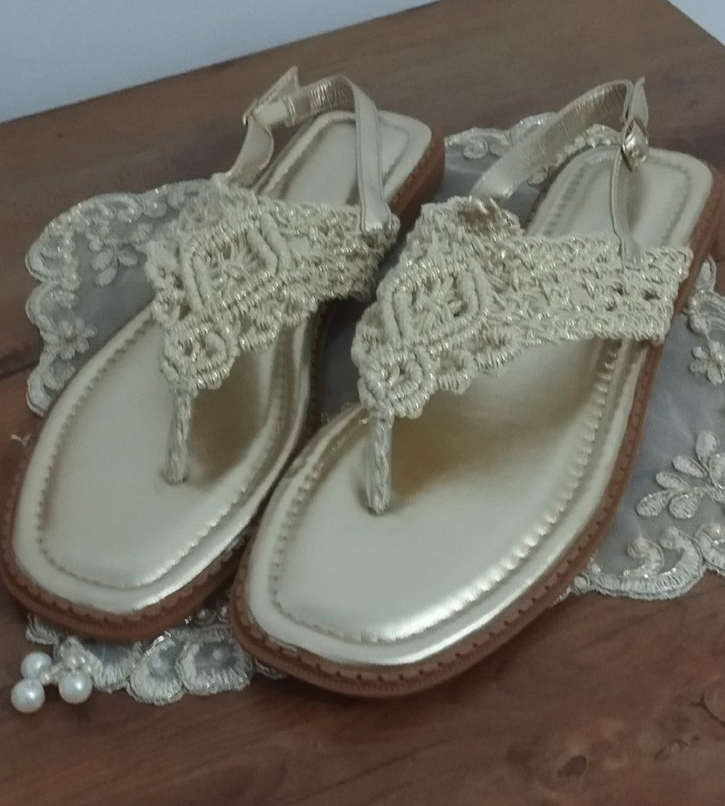 Superbe sandales doré crochet ✨✨