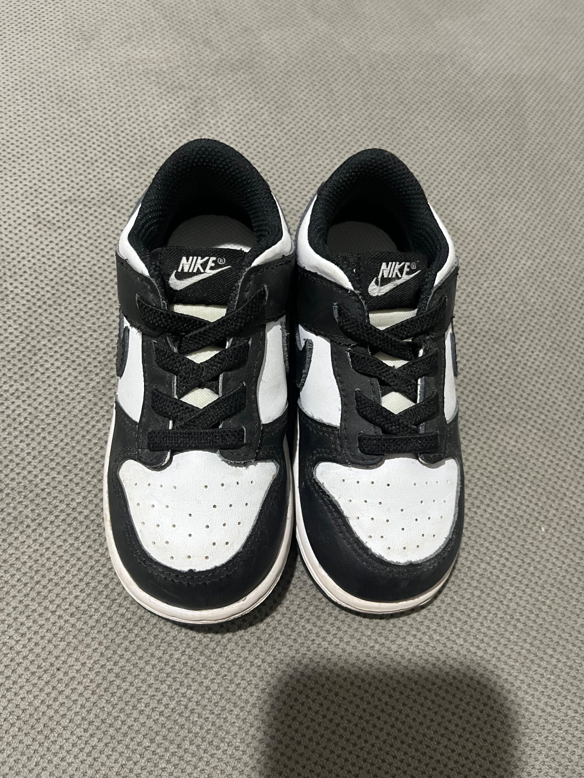 Chaussures Nike pointure 25