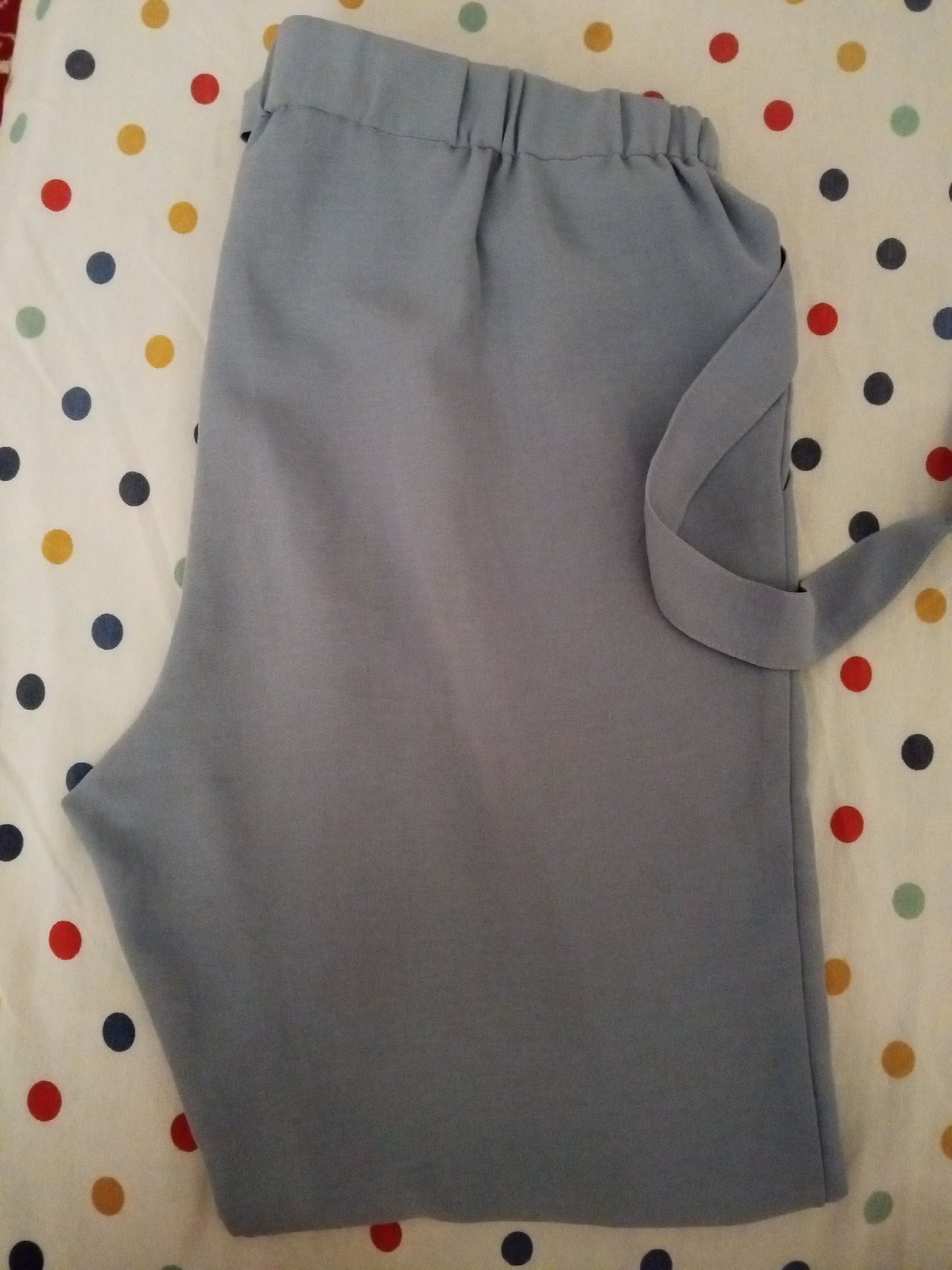 Pantalon en tres bon etat