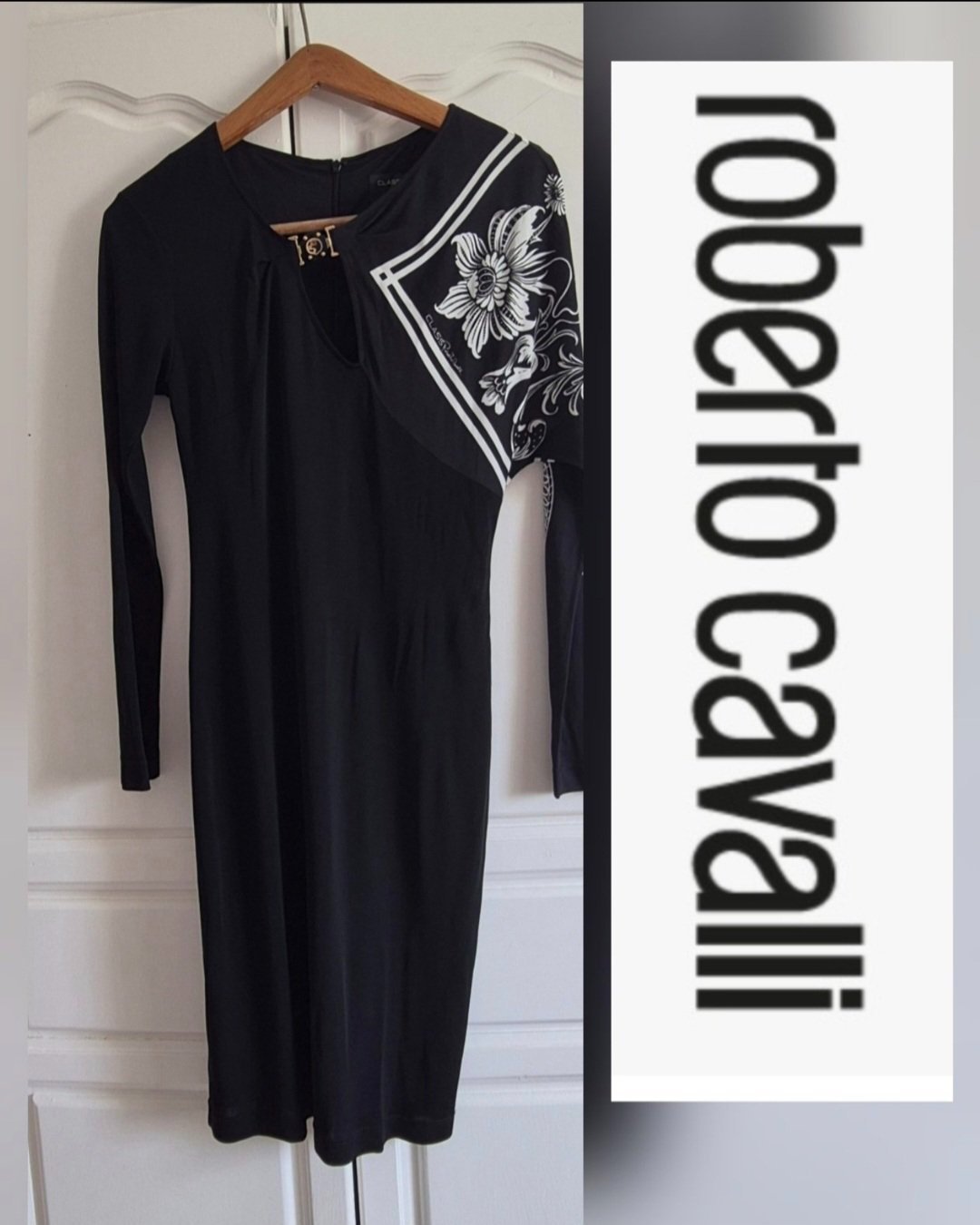 Sublime robe roberto cavalli avec une belle broche trés class