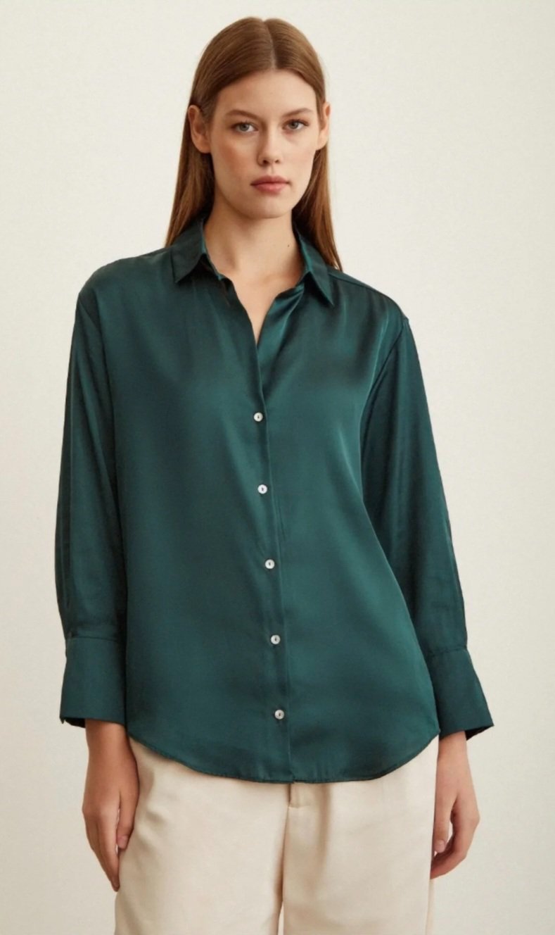 Sublime chemise satiné vert sport chic