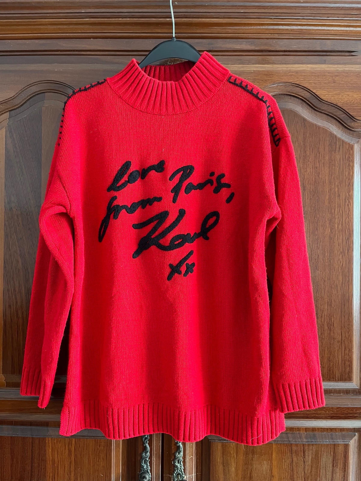 Pull Karl Lagerfeld ❤️profitez des promos dabchy