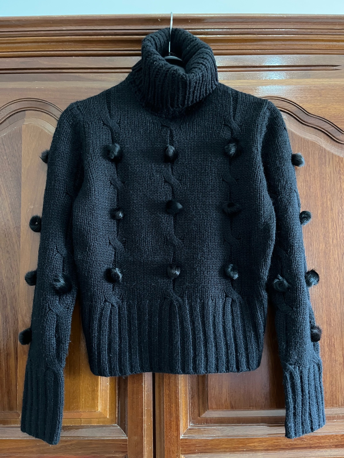  Pull avec pompom 🖤profitez des promos dabchy