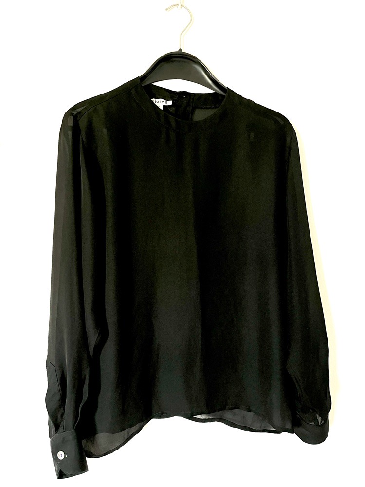 Magnifique Blouse Anne Klein en soie 🖤profitez des promos dabchy