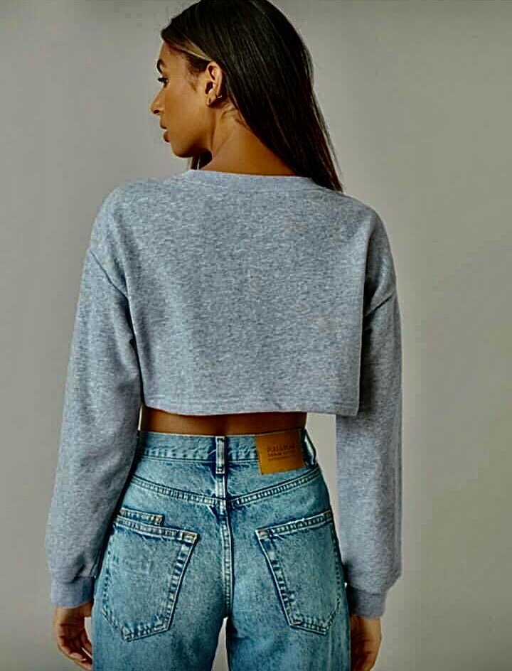 Grey Cropped Sweater Pretty little thing neuuuuuuuuuuuuuuuf....profitez des promos dabchy