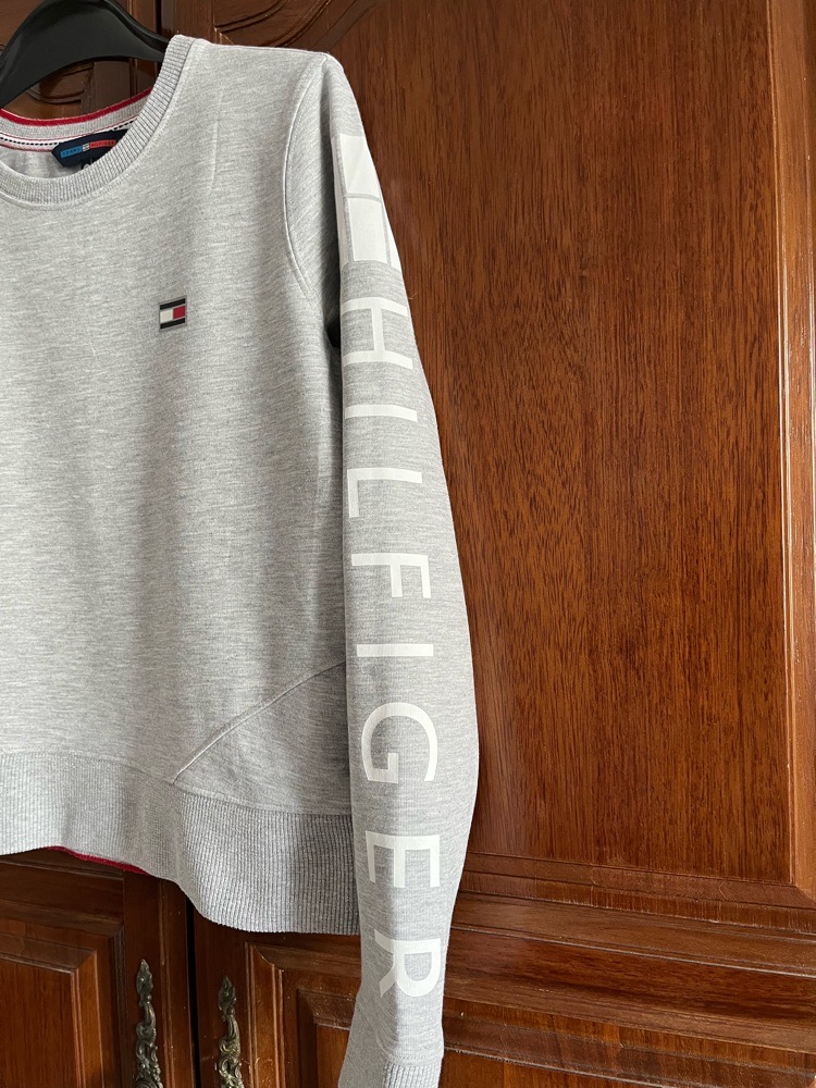 Sweat Tommy Hilfiger 💙profitez des promos dabchy