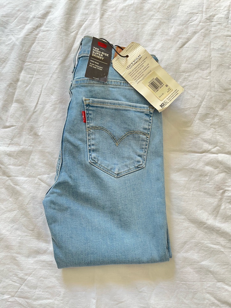Levis 720 high rise super skinny🌸profitez des promos dabchy
