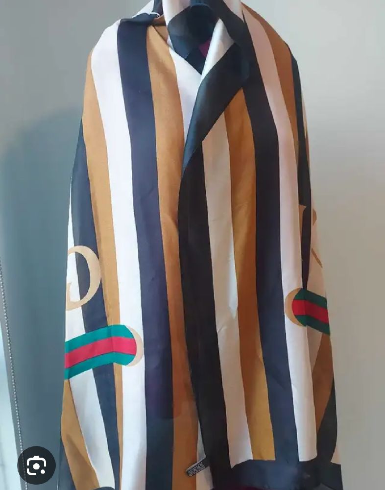 Écharpe gucci importe italie en soie