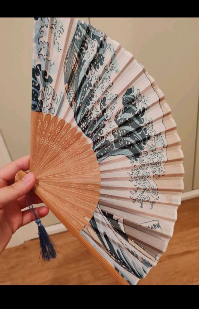 Éventail unique 🍭💦🩵ajoutez une touche d'élègance à votre style
