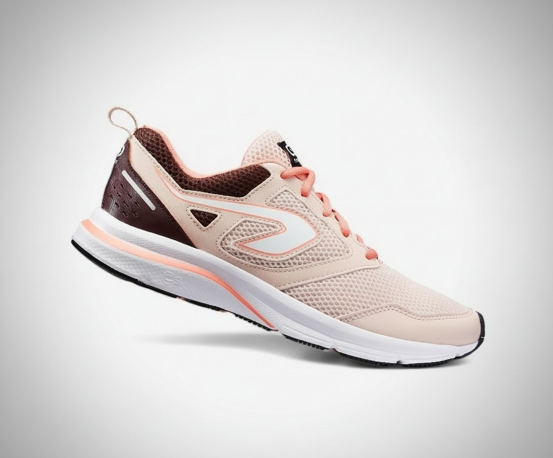 Kalenji Run Active pour femme de Decathlon,  en coloris rose quartz.