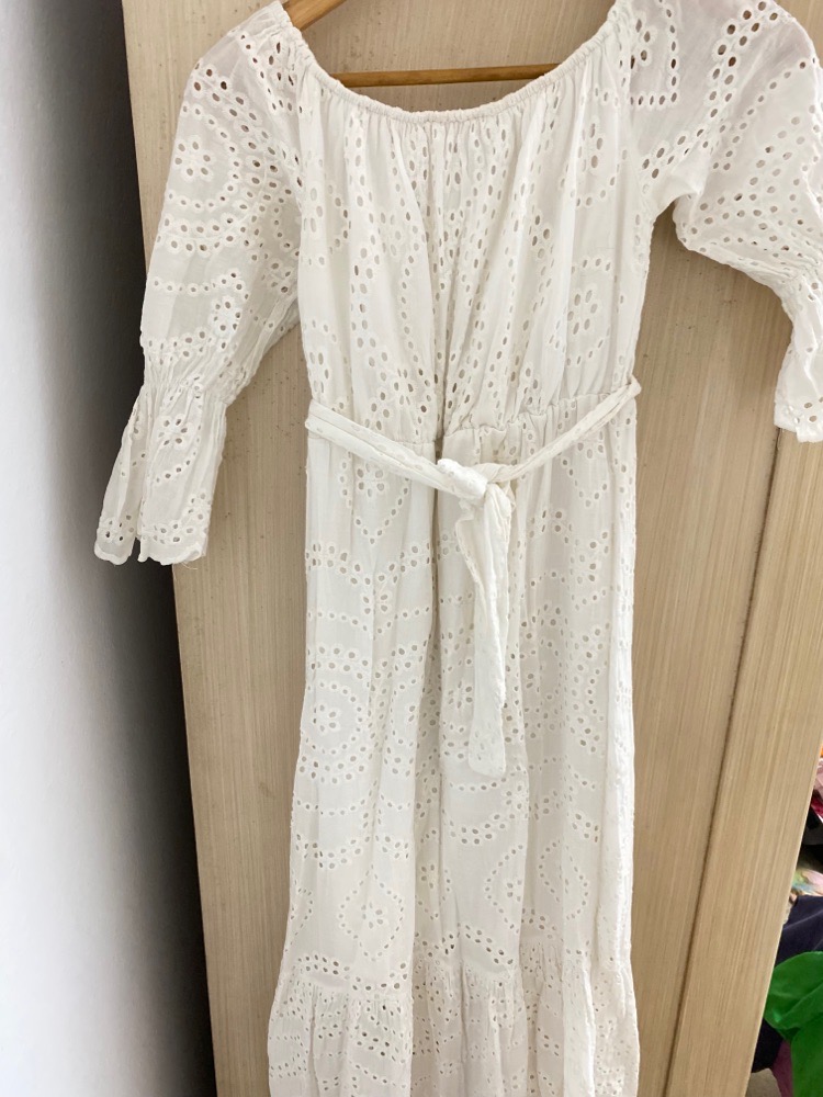 Robe en broderie anglaise
