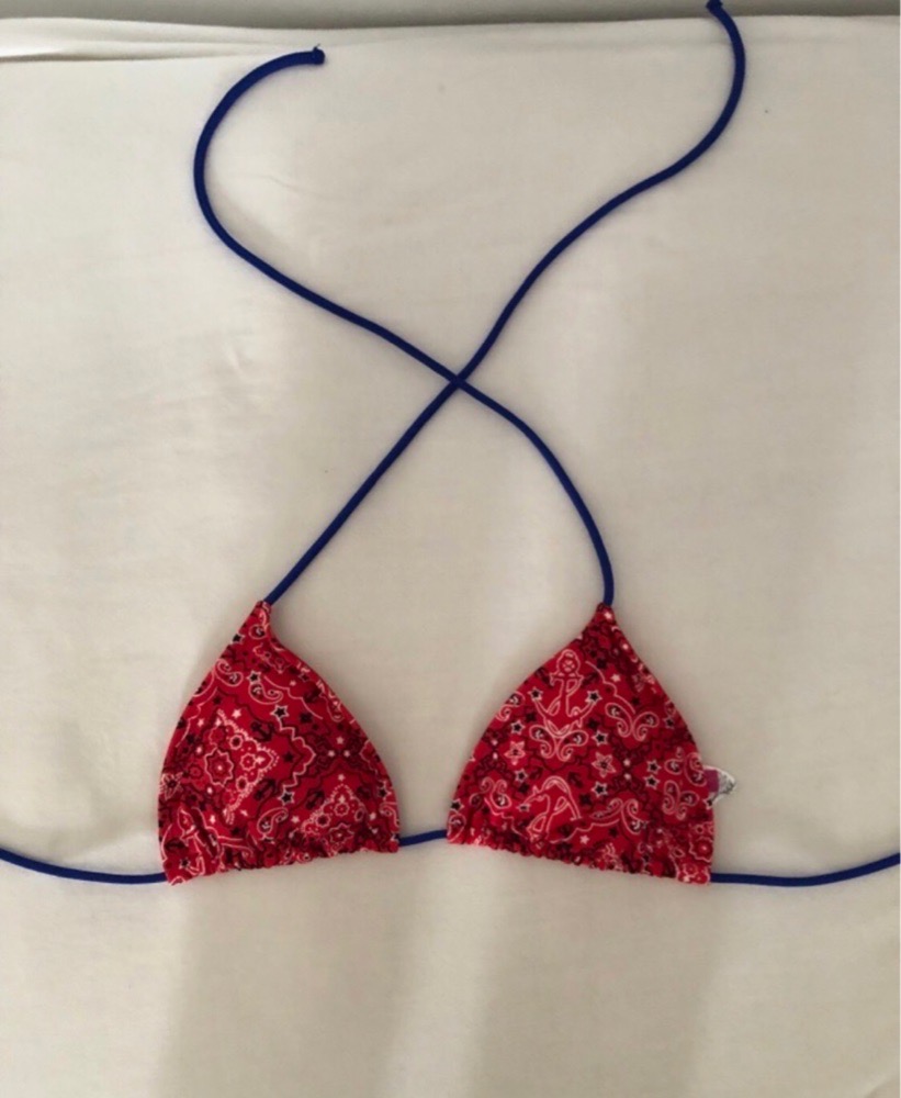 Haut du bikini 
