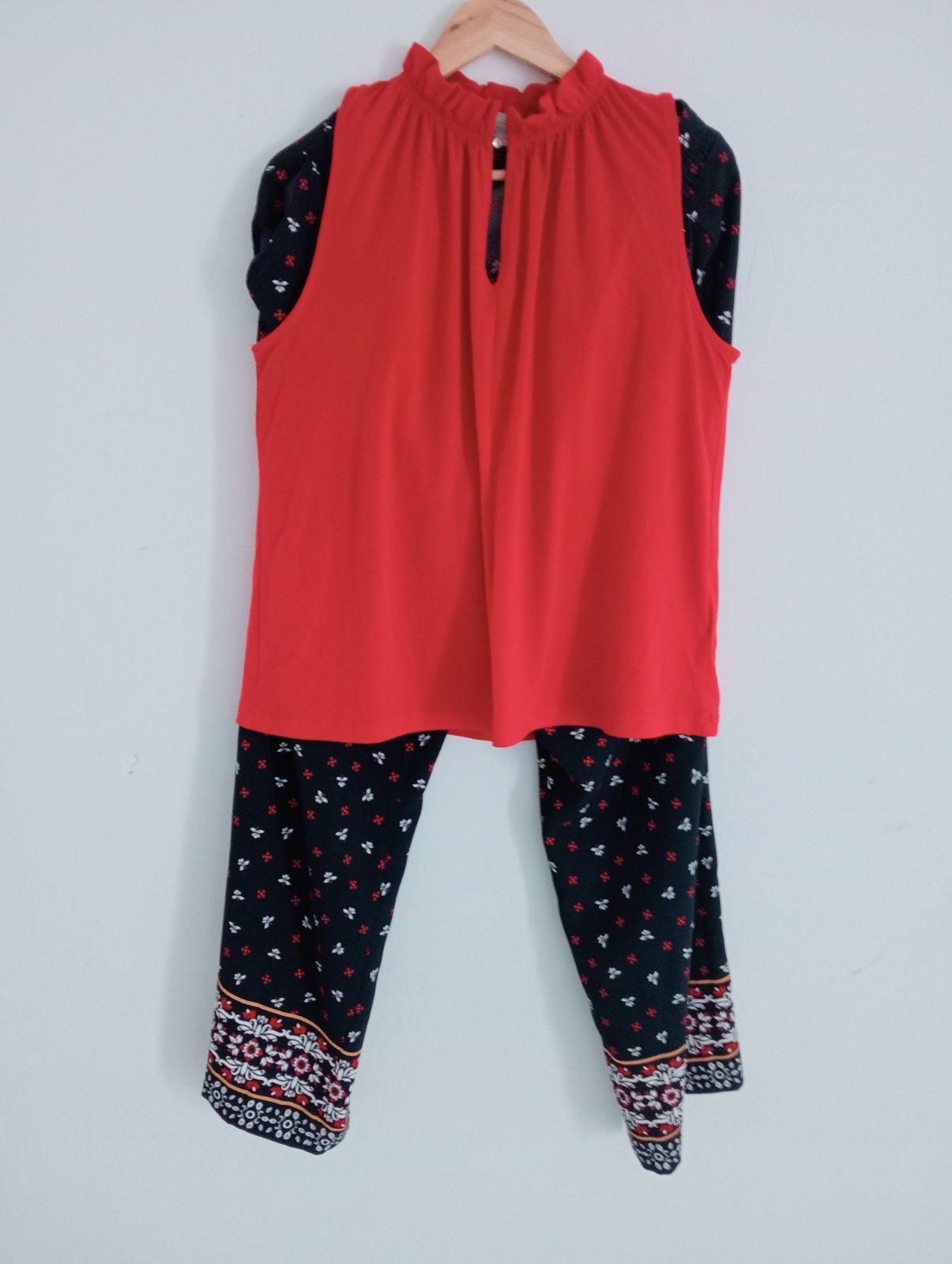 Pull avec pantalon HM