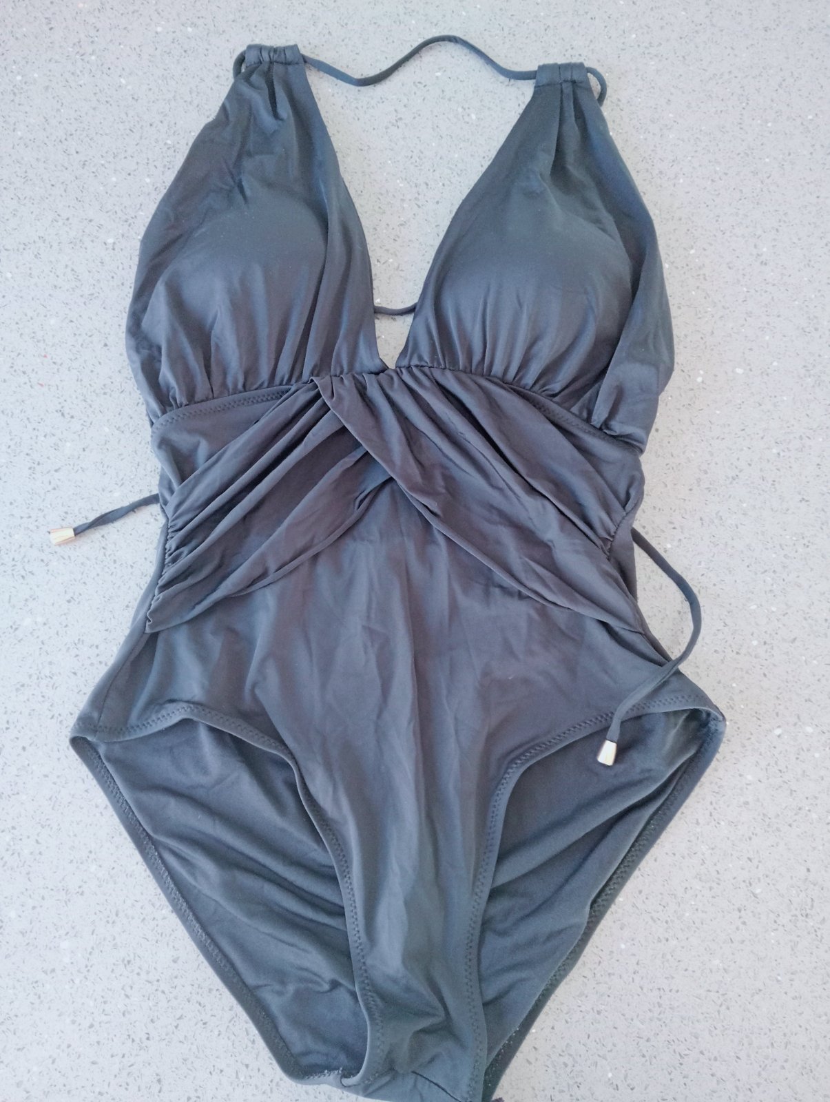 Maillot avec cache 