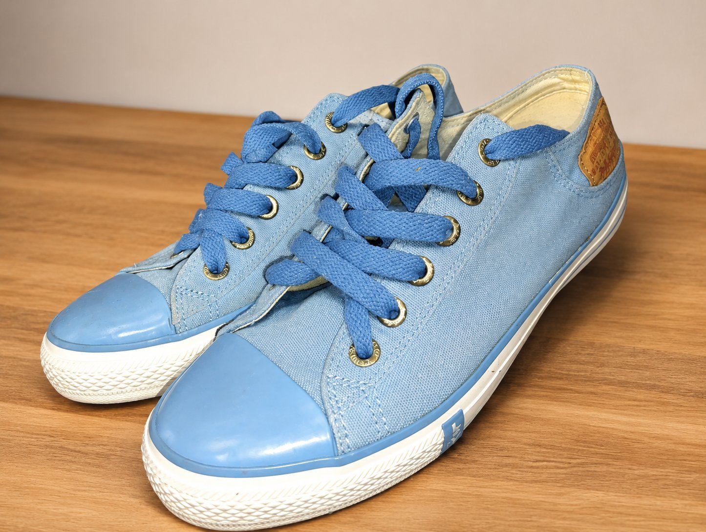 Baskets levis 