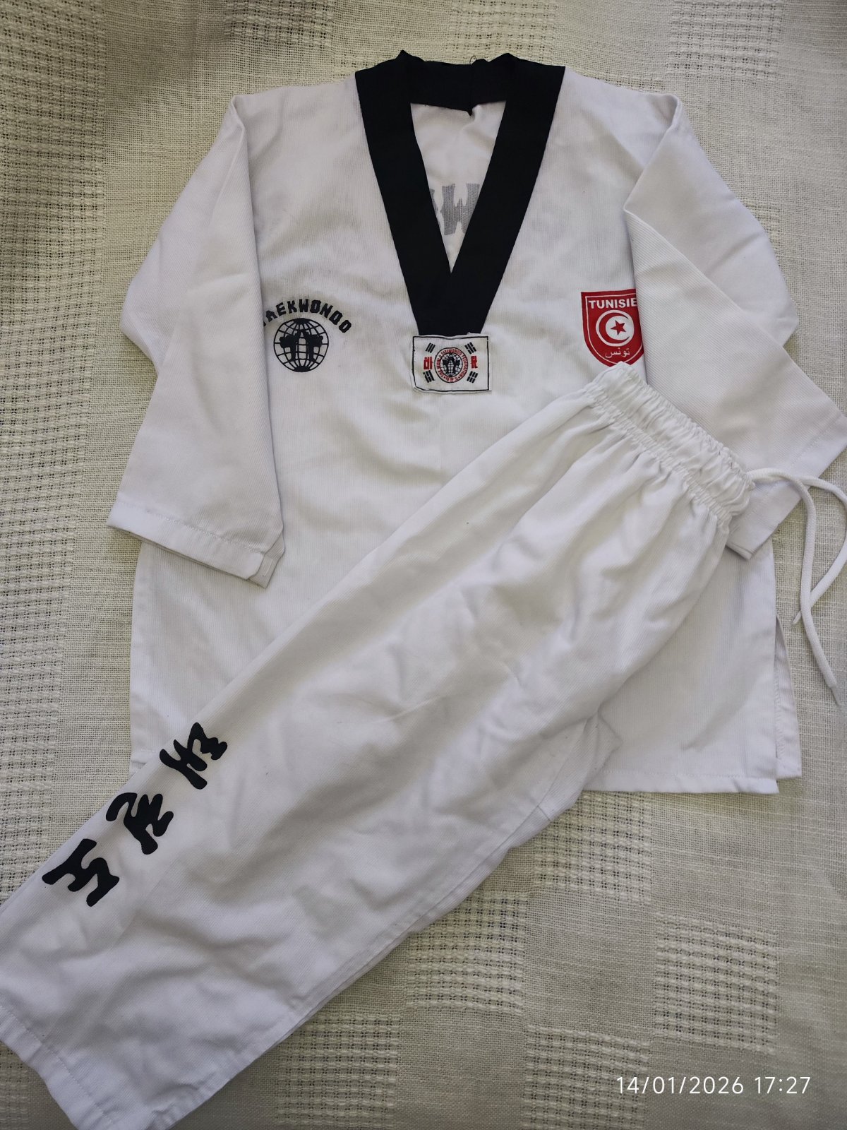 Kimono officiel TAEKWONDO avec ceintures