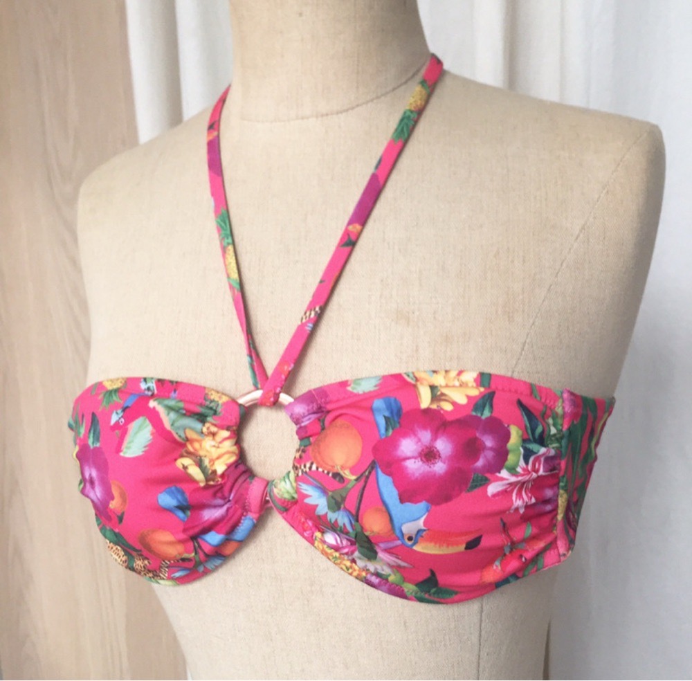 Haut de bikini NEUF importé