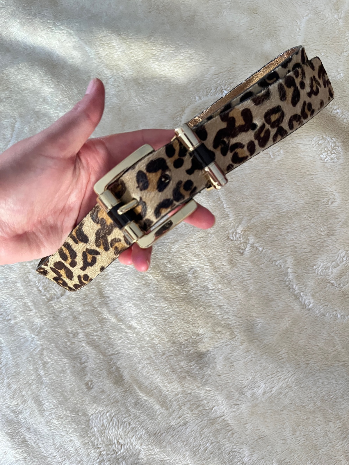 Chic leopard-print waist belt featuring a classic rectangular gold buckle from Mickel kors