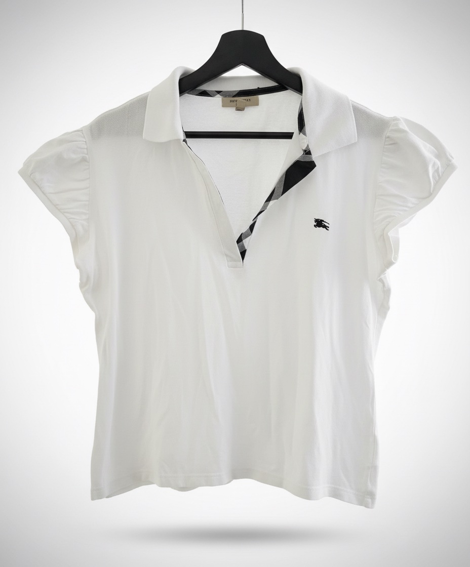 A white cotton polo shirt by Burberry original 🤍🤍