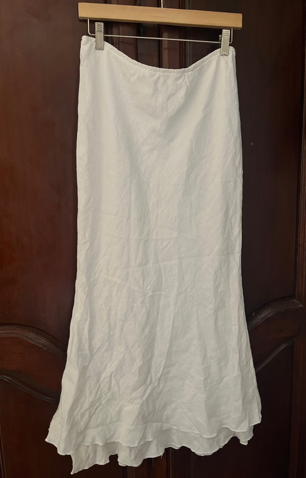 Maxi white skirt 🤍🤍