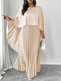 Magnifique robe avec cap 