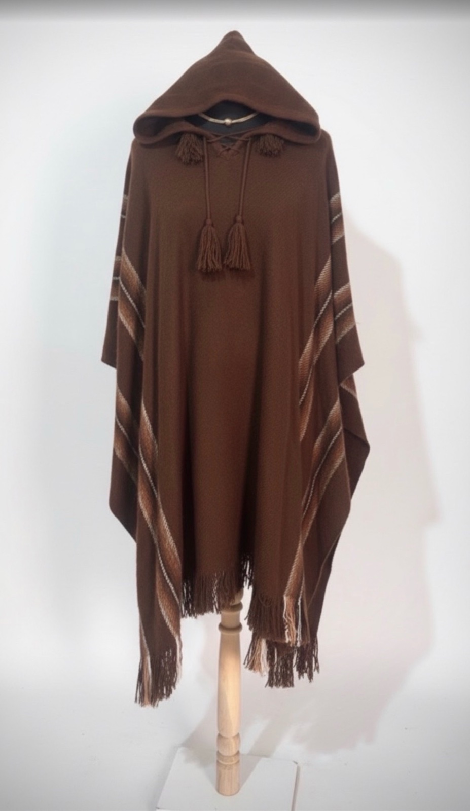 Poncho à capuche 