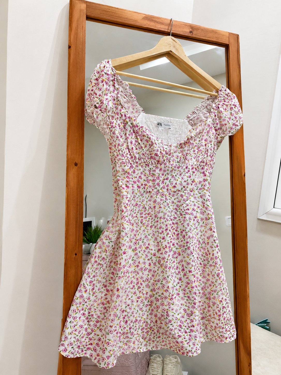 Une très belle robe ''ZARA'' fleurie 