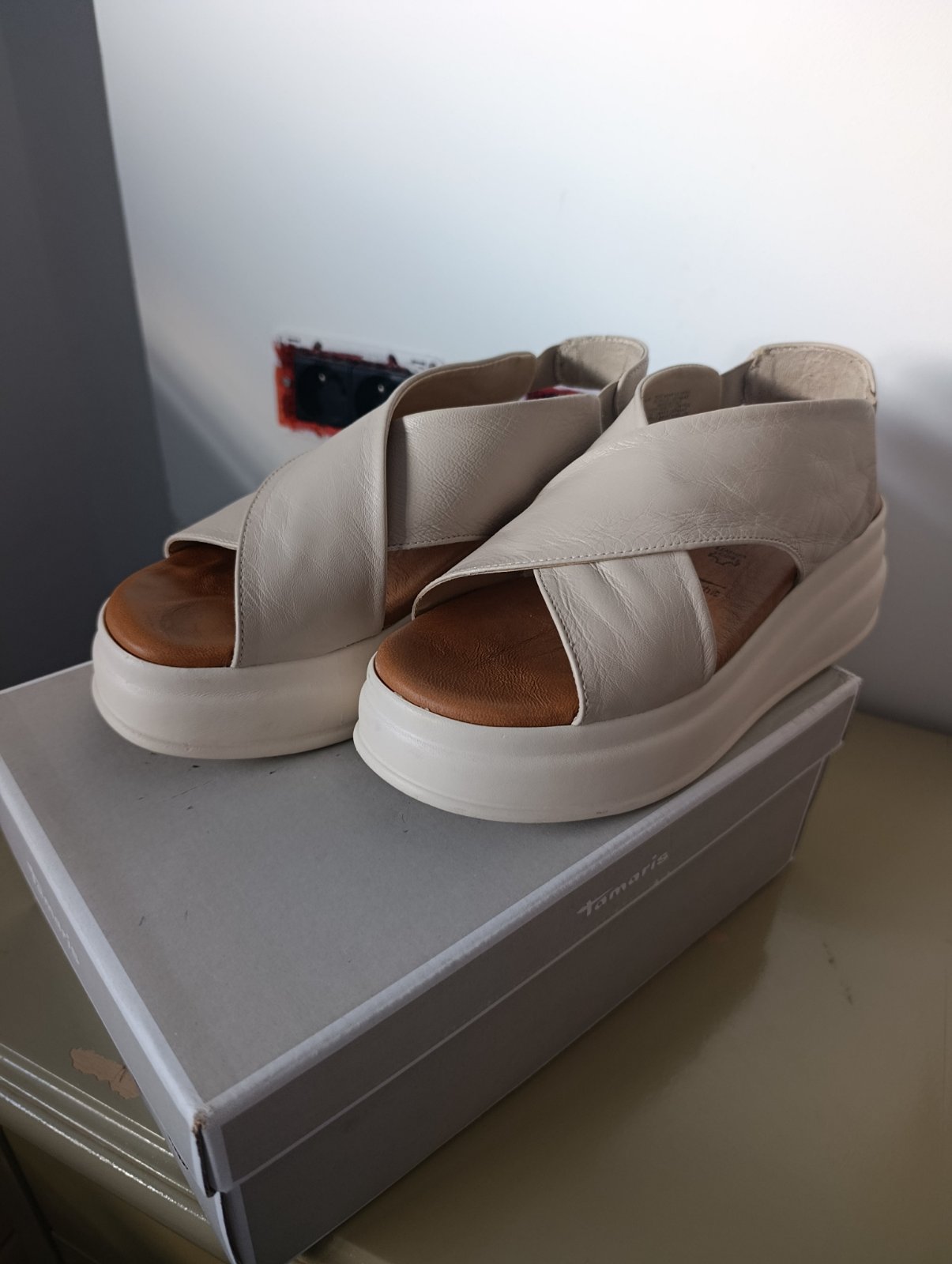 Sandale 100% cuir 