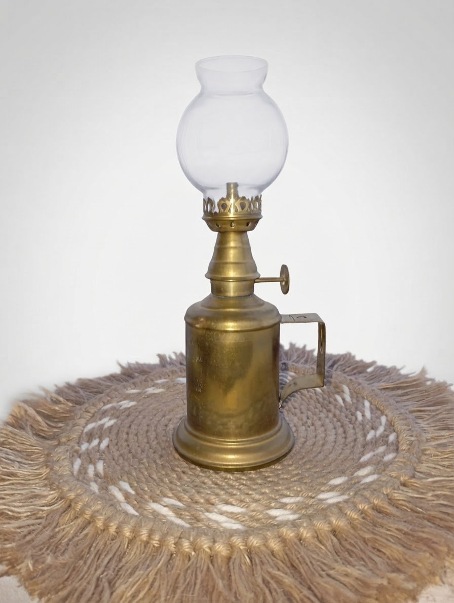 Lampe Pigeon ancienne authentique en laiton avec son globe