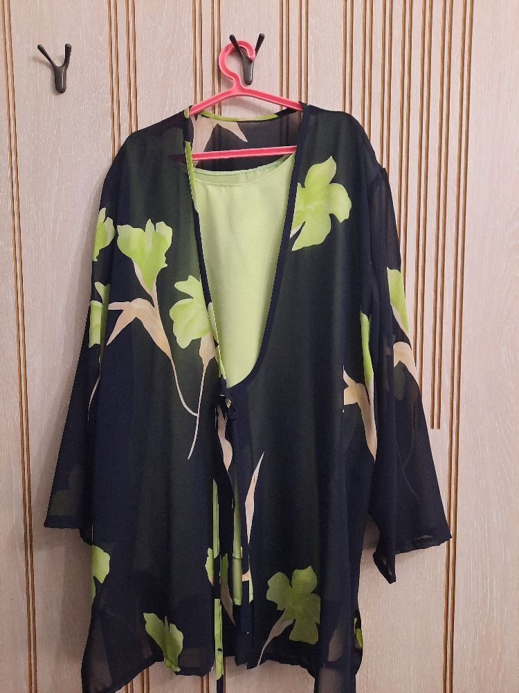 Ensemble composé de 2 pièces