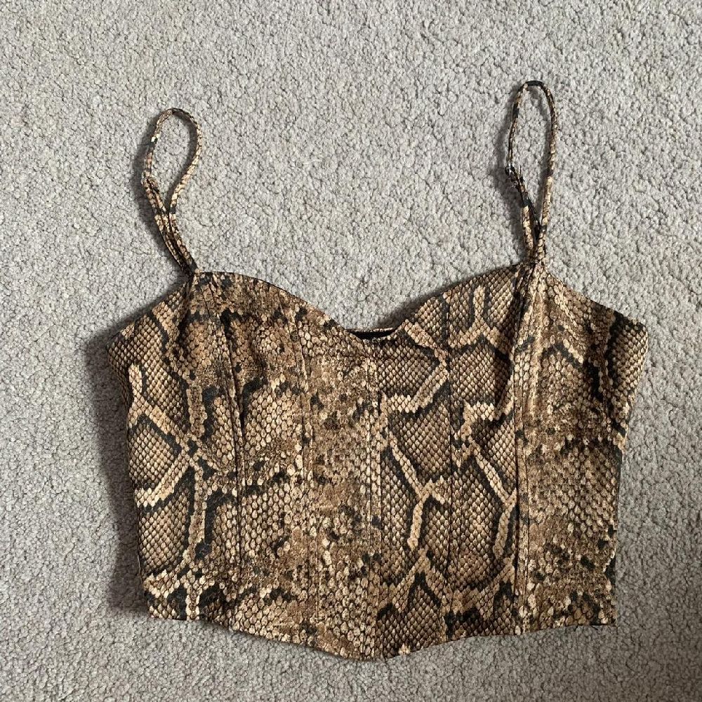 Crop top zara