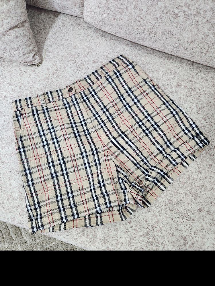 Short burbbery authentique 