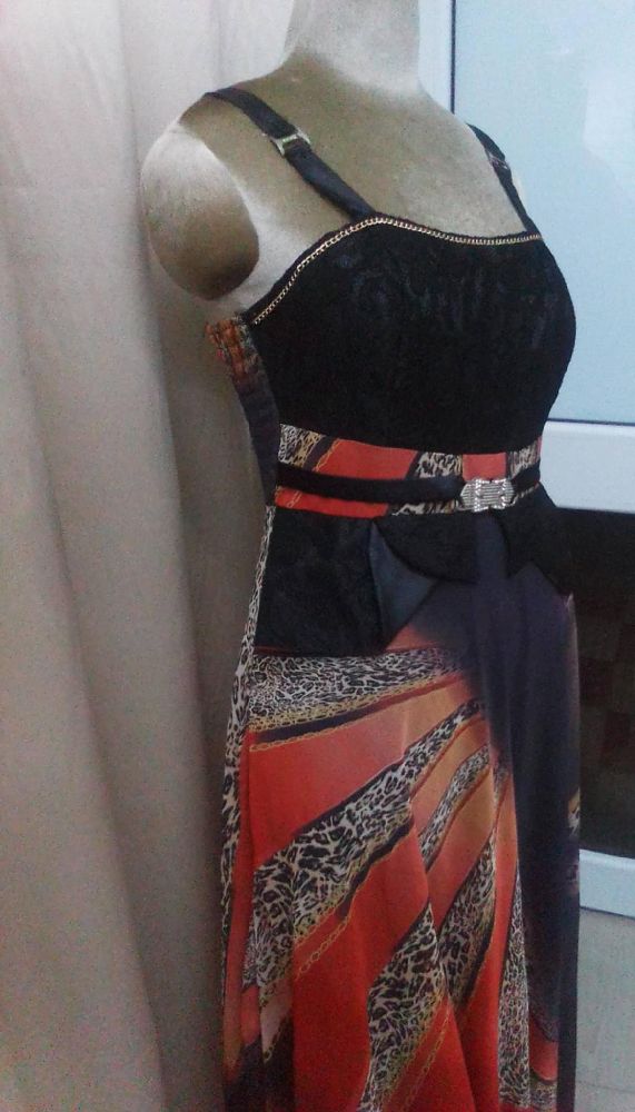 Robe soirée très bon état 