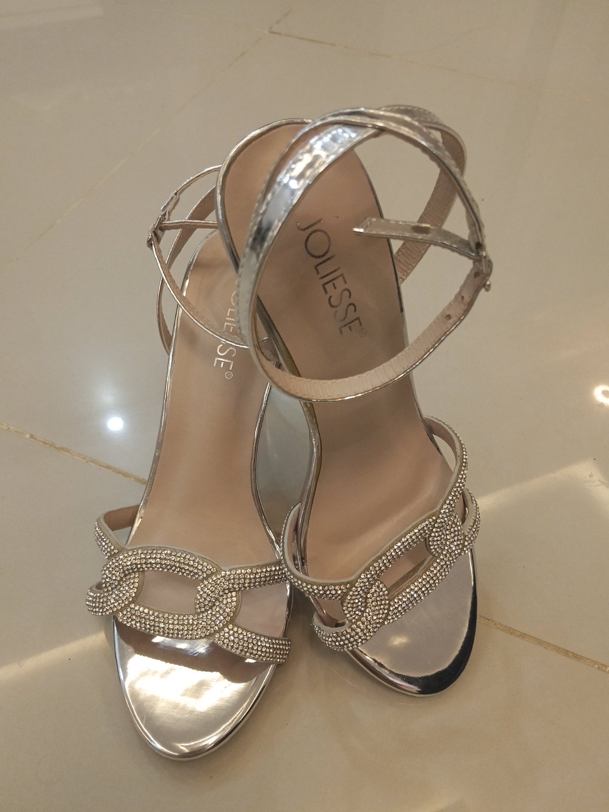 Sandales à Talons Hauts avec Brides Entrelacées en Strass