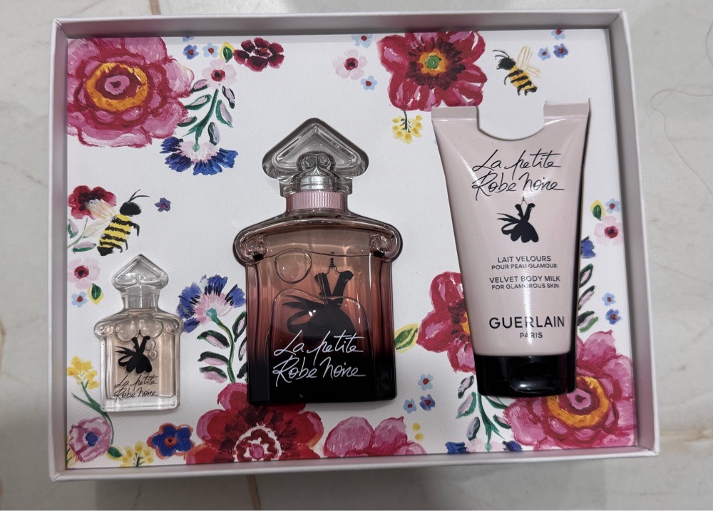 Coffret guerlain "la petite robe noire"