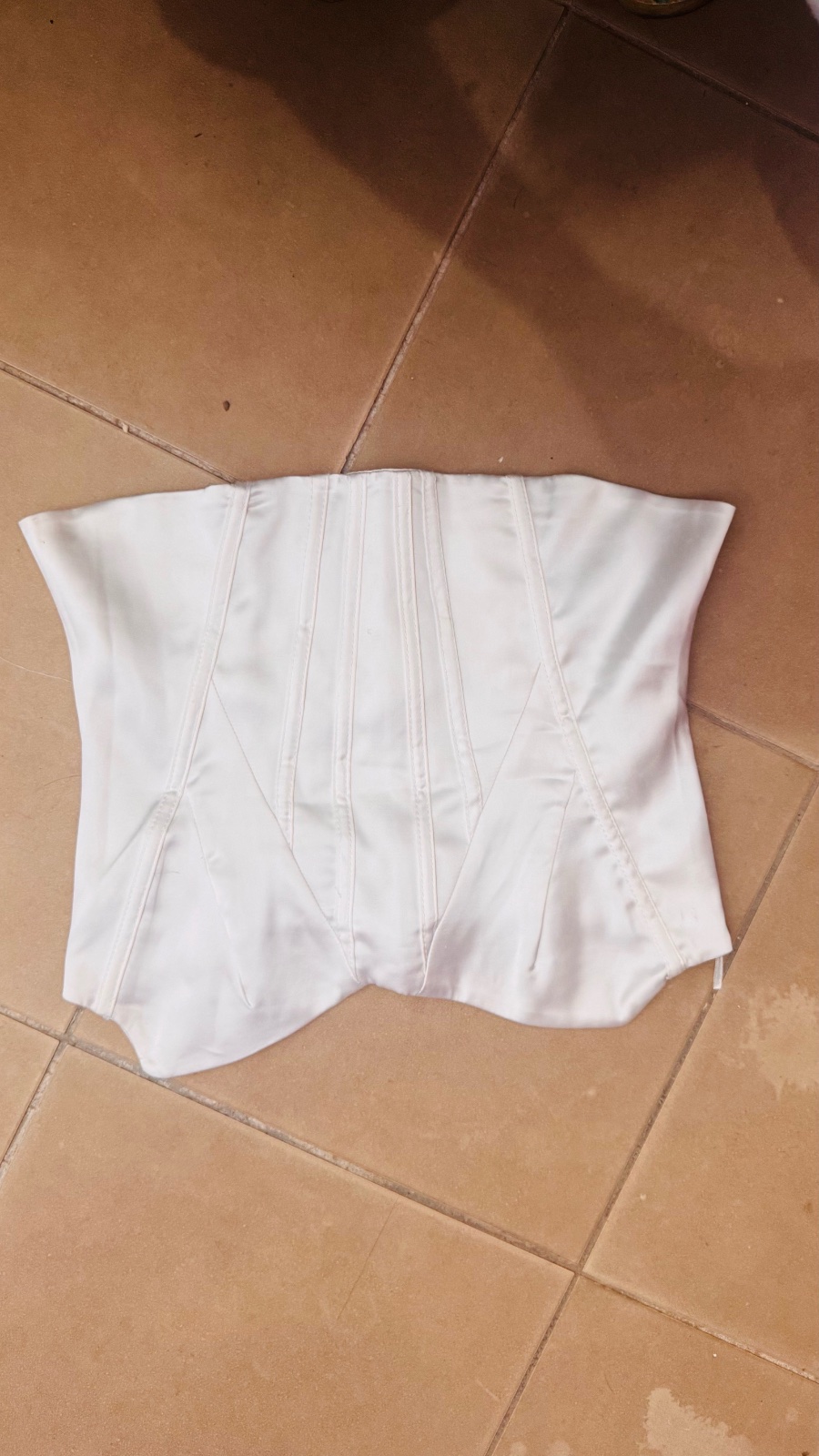 Top blanc satin
