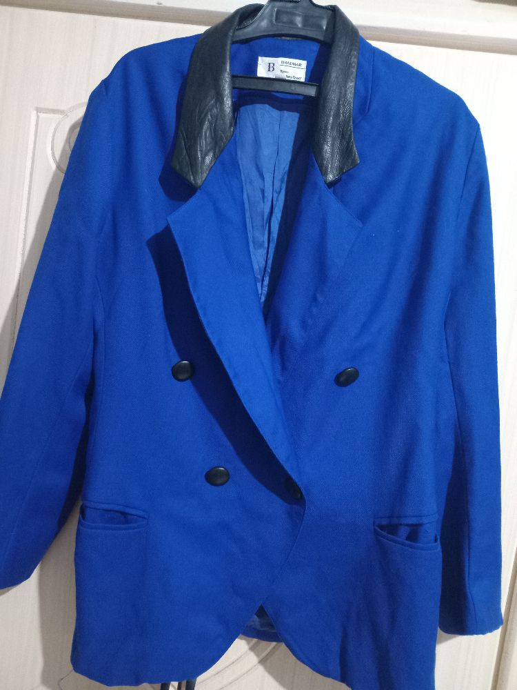 Blazer bleu avec cuir 