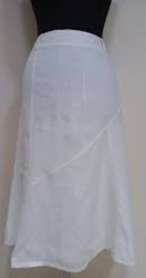 Jupe longue blanche en vrais kamraya ,de la marque oviesse basic