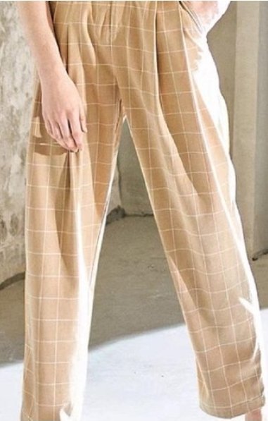 Pantalon droit à carreau beige, a la margue Primark caractérisés par une taille élastique confortable.