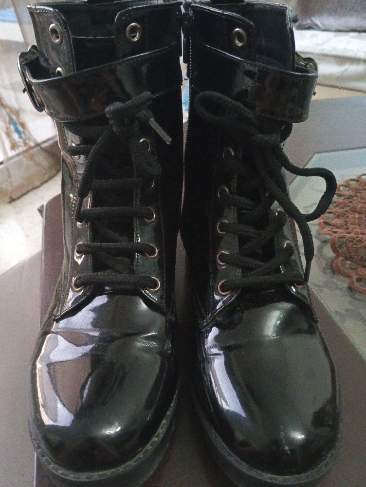 Bottines Noires Vernies Femme
