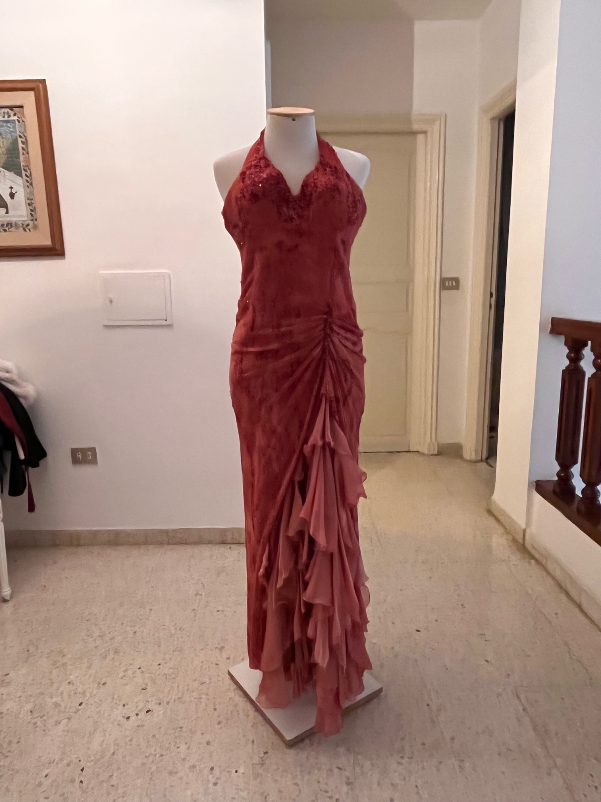 Robe dos nu brodé