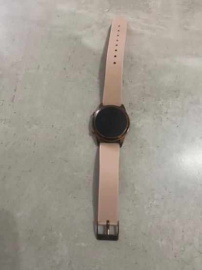 Montre parfois  